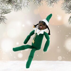 Snoop on a Stoop elf on the shelf Snoop Dog